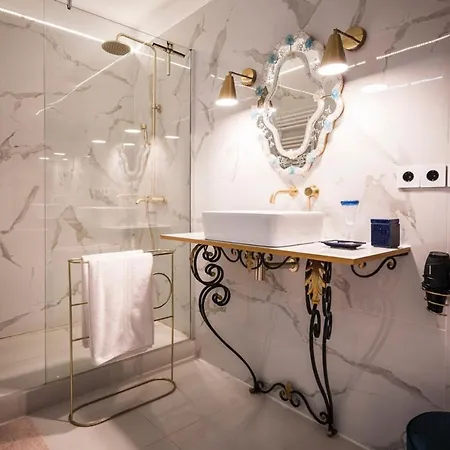 Appartement Elégant Appt Dans Le Centre Historique D'avignon *